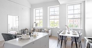 De största bostäderna har 204 och 193 kvadratmeter och några av bostäderna har två våningar.